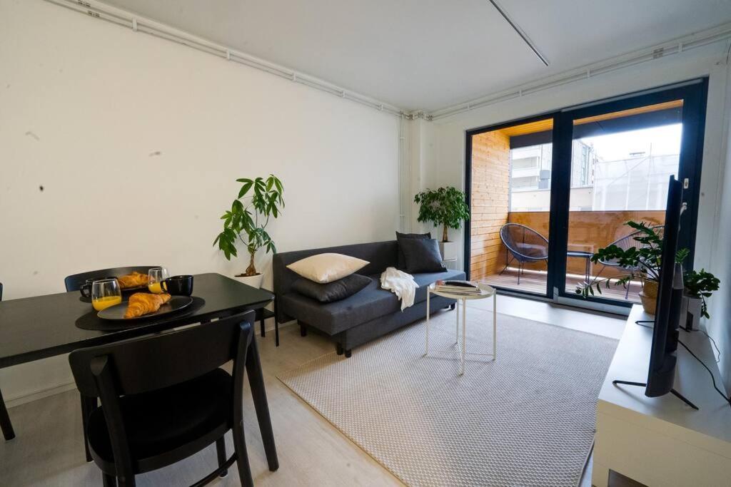 3H,K,P - Keskellae Tamperetta Kaunis Parvekkeellinen Uusittu Kolmio Apartment ภายนอก รูปภาพ