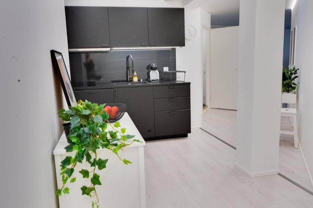 3H,K,P - Keskellae Tamperetta Kaunis Parvekkeellinen Uusittu Kolmio Apartment ภายนอก รูปภาพ