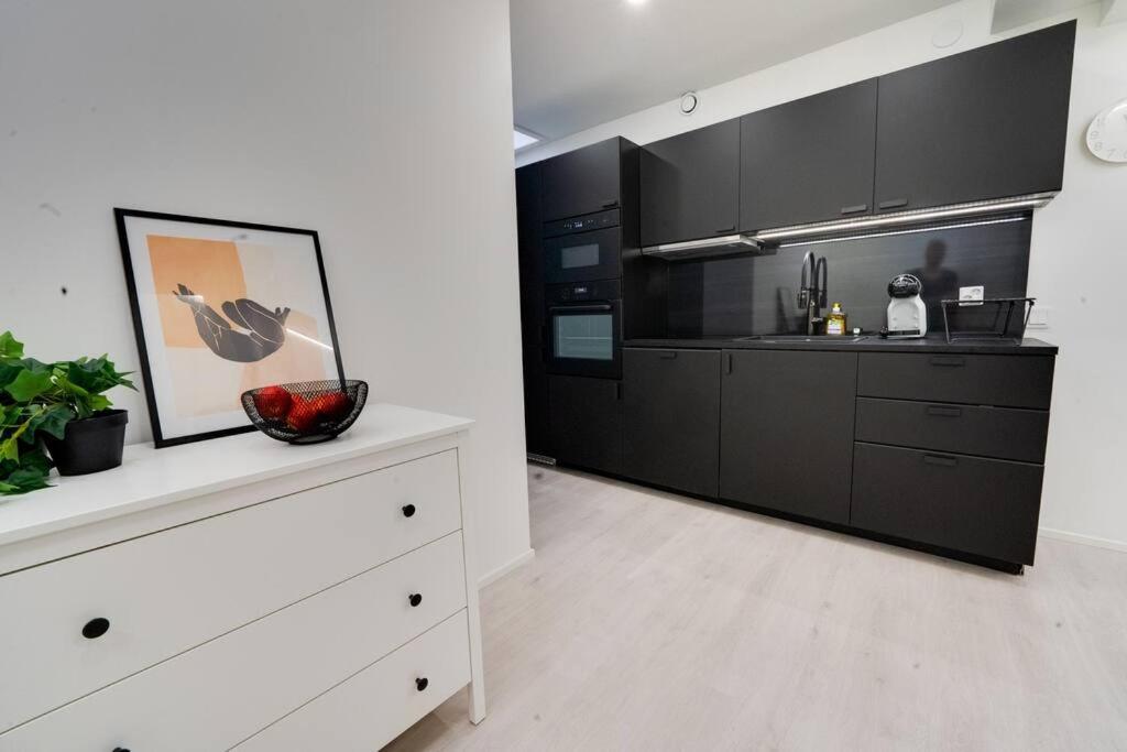 3H,K,P - Keskellae Tamperetta Kaunis Parvekkeellinen Uusittu Kolmio Apartment ภายนอก รูปภาพ