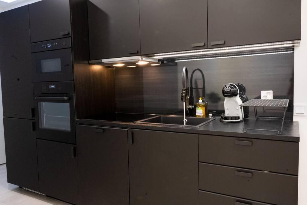 3H,K,P - Keskellae Tamperetta Kaunis Parvekkeellinen Uusittu Kolmio Apartment ภายนอก รูปภาพ