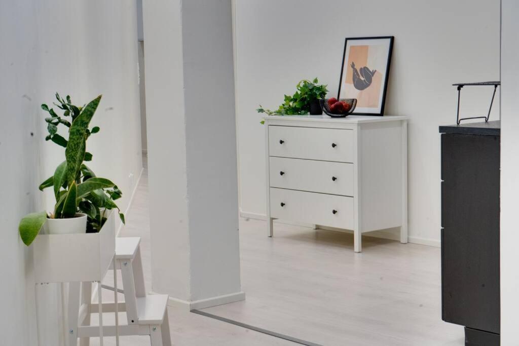 3H,K,P - Keskellae Tamperetta Kaunis Parvekkeellinen Uusittu Kolmio Apartment ภายนอก รูปภาพ