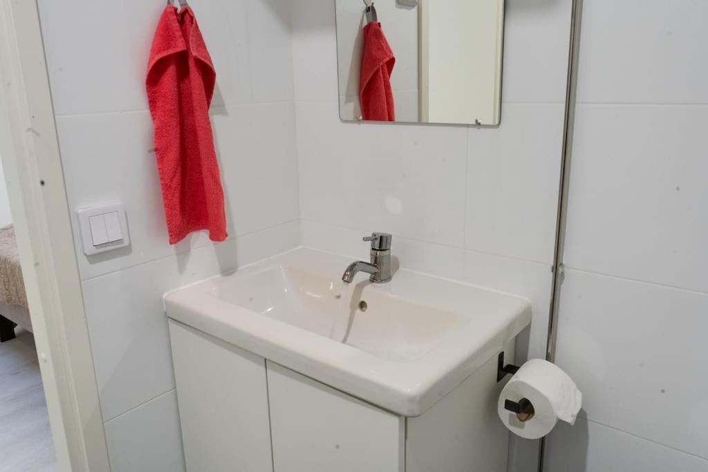3H,K,P - Keskellae Tamperetta Kaunis Parvekkeellinen Uusittu Kolmio Apartment ภายนอก รูปภาพ