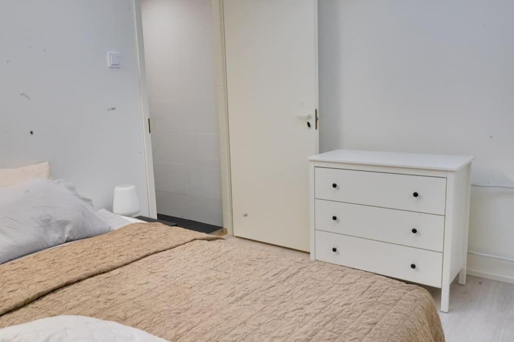 3H,K,P - Keskellae Tamperetta Kaunis Parvekkeellinen Uusittu Kolmio Apartment ภายนอก รูปภาพ